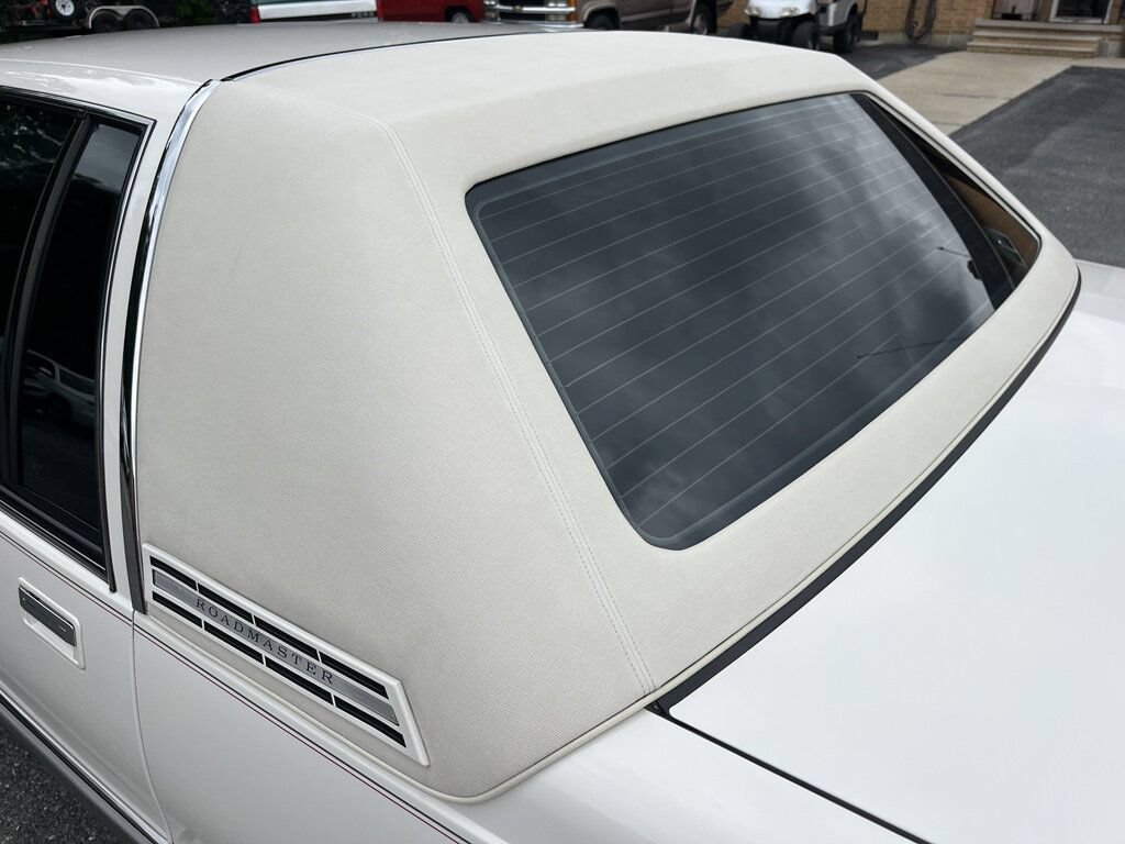 Used 1992 Buick Roadmaster Sedan RWD image 14