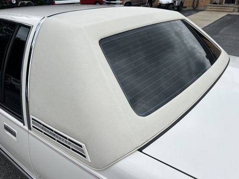 Used 1992 Buick Roadmaster Sedan RWD image 14