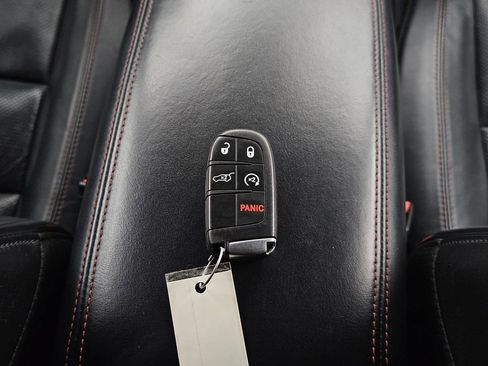 Used 2024 Dodge Durango GT RWD image 39