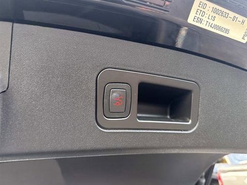 Used 2014 Tesla Model S P85 image 8