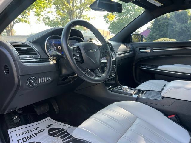 Used 2021 Chrysler 300 S w/ S Model Appearance Package RWD image 11