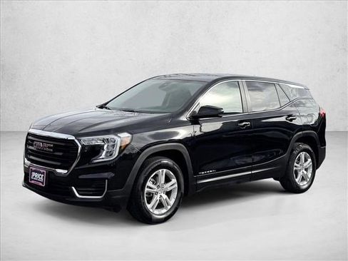 Used 2024 GMC Terrain SLE image 1