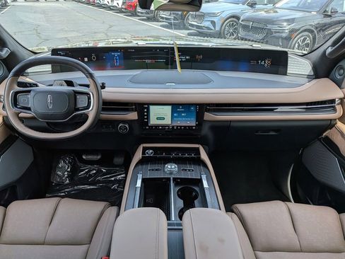 New 2026 Lincoln Navigator Black Label image 17