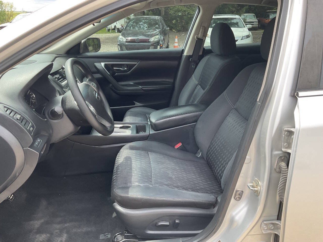 Used 2017 Nissan Altima 2.5 S w/ Power Driver Seat Package FWD image 12