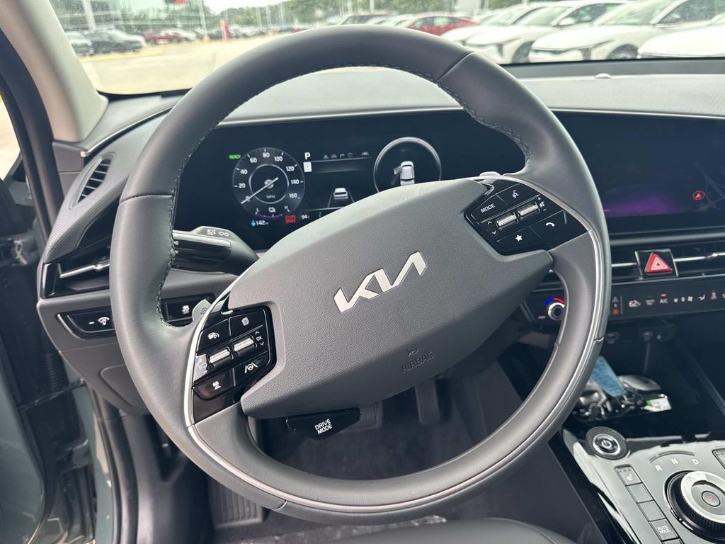 New 2026 Kia Niro Wind FWD image 23
