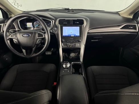 Used 2020 Ford Fusion SE image 24