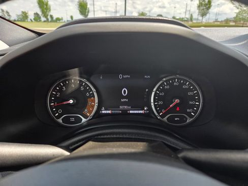 Used 2020 Jeep Renegade Trailhawk w/ Cold Weather Group AWD/4WD image 24