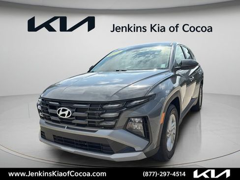 Used 2025 Hyundai Tucson SE FWD image 11