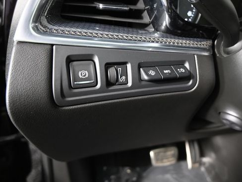 Used 2025 Cadillac XT5 Sportv w/ Technology Package AWD/4WD image 24