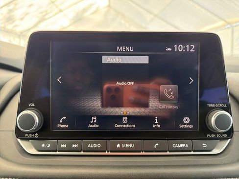 Certified 2025 Nissan Rogue SV image 21