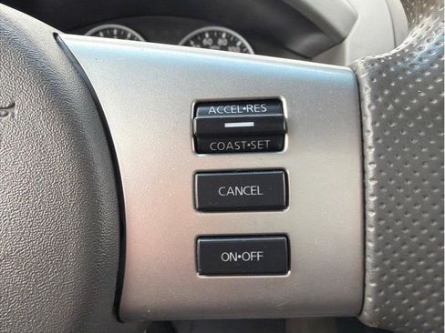 Used 2013 Nissan Frontier SV AWD/4WD image 18