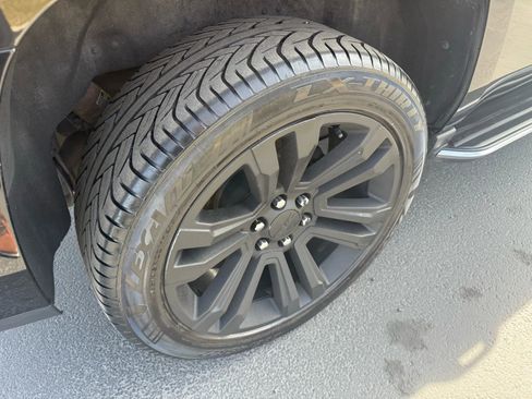 Used 2017 GMC Yukon Denali w/ Enhanced Security Package image 34