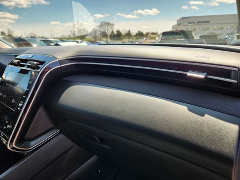 Used 2023 Hyundai Tucson SEL w/ Convenience Package image 17