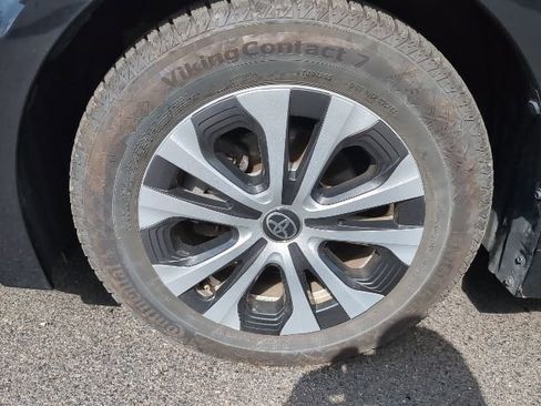 Used 2022 Toyota Corolla LE image 10