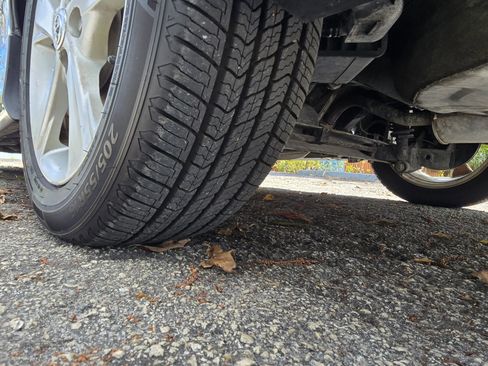 Used 2012 Toyota Corolla S image 21