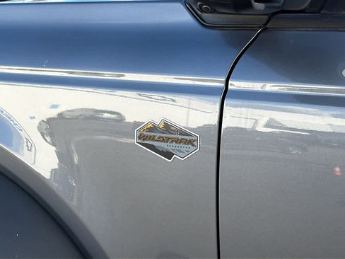 Used 2023 Ford Bronco Wildtrak image 19