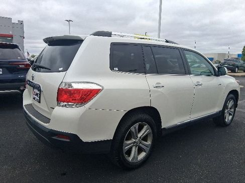 Used 2013 Toyota Highlander Limited AWD/4WD image 6