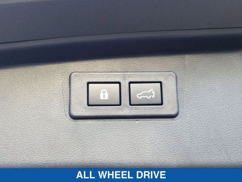 Certified 2025 Subaru Outback Premium image 32