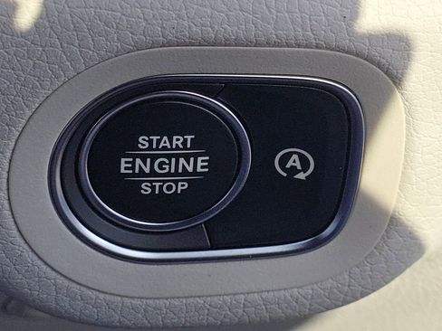 New 2026 Mercedes-Benz GLS 450 4MATIC image 34