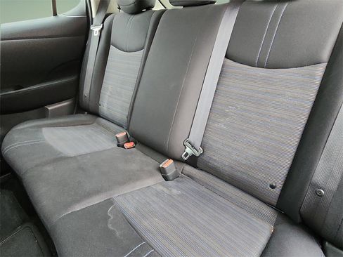 Used 2020 Nissan Leaf SV w/ SV Technology Package image 12