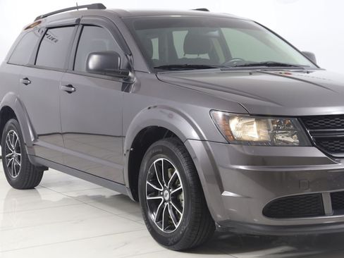 Used 2018 Dodge Journey SE w/ Popular Equipment Group FWD image 36