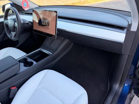 Used 2023 Tesla Model Y Long Range AWD/4WD image 36