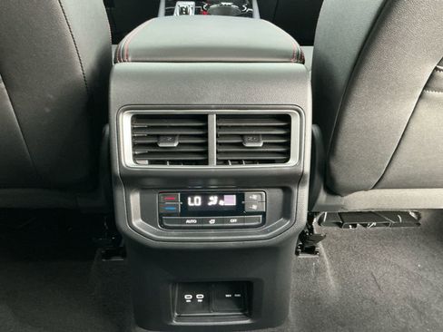 New 2026 Volkswagen Atlas Peak Edition image 19