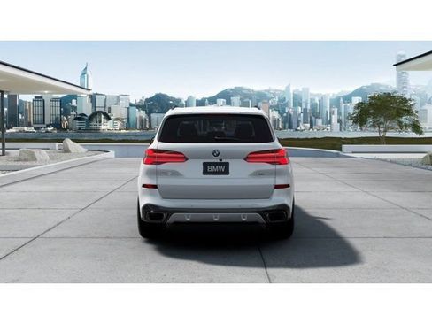 New 2026 BMW X5 xDrive50e w/ M Sport Package AWD/4WD image 5