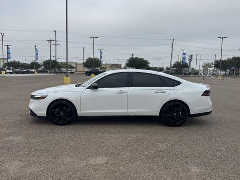 Used 2024 Honda Accord Sport image 2