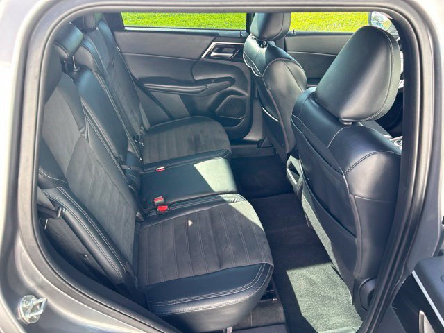 Used 2023 Mitsubishi Outlander SE Black Edition FWD image 49