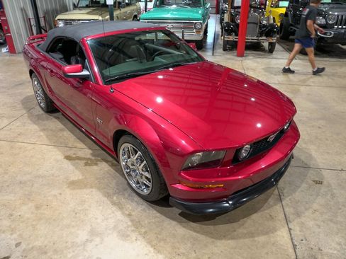 Used 2005 Ford Mustang GT Premium RWD image 28