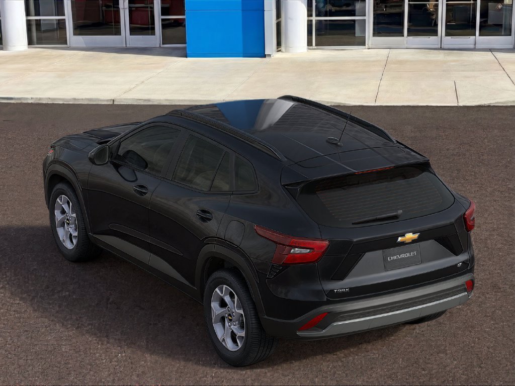 New 2026 Chevrolet Trax LT w/ LT Convenience Package FWD image 2