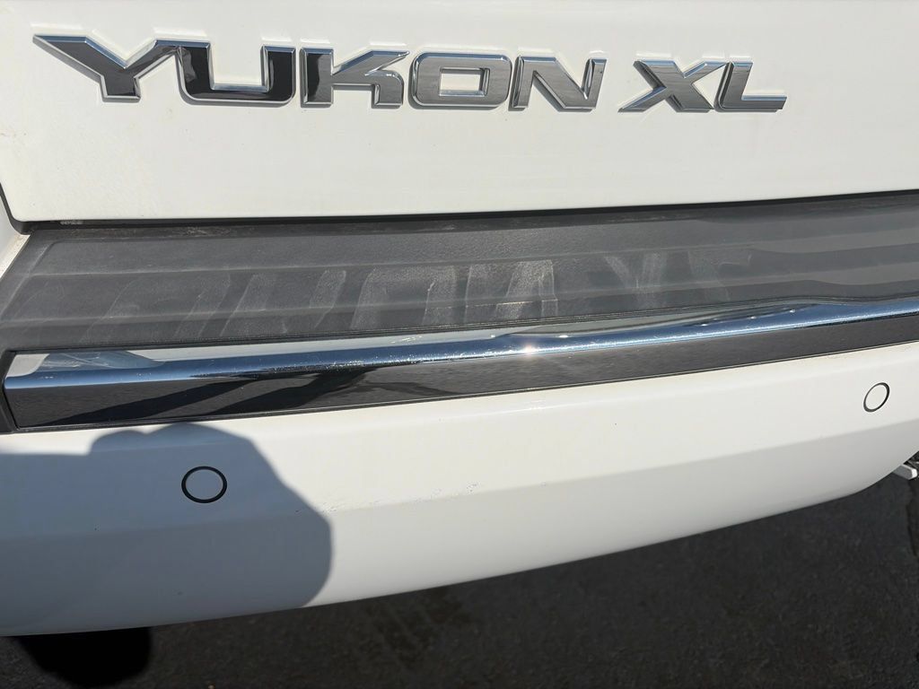 Used 2018 GMC Yukon XL Denali w/ Denali Ultimate Package AWD/4WD image 10