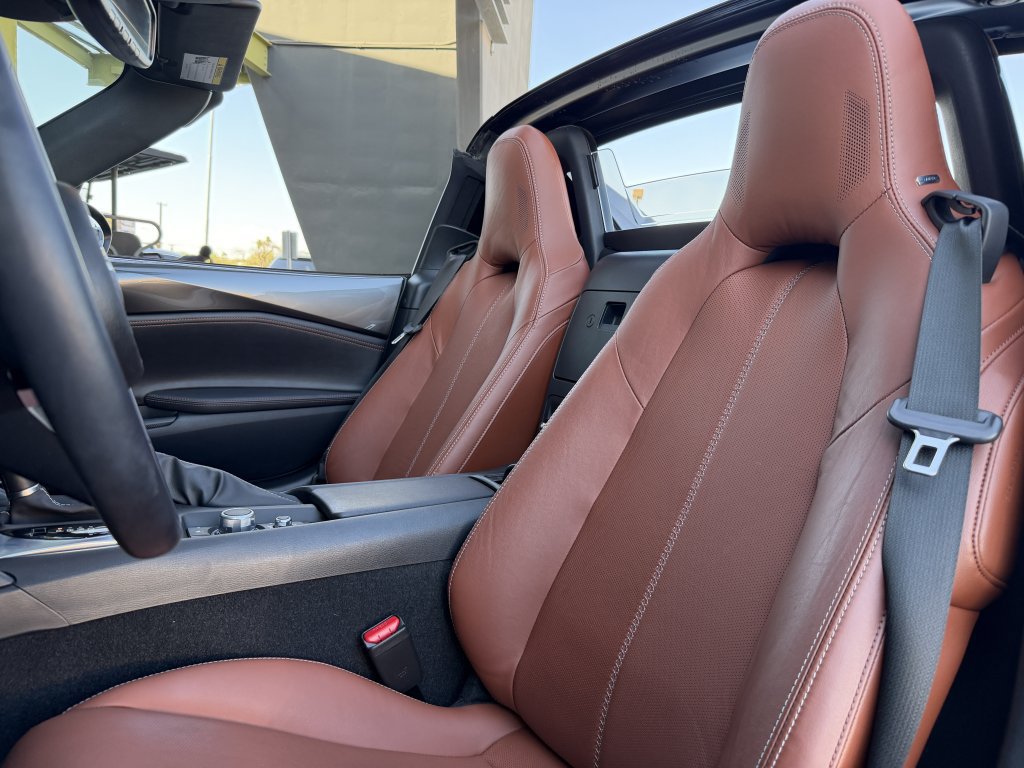 Used 2023 MAZDA MX-5 Miata Grand Touring w/ Weather Package RWD image 31