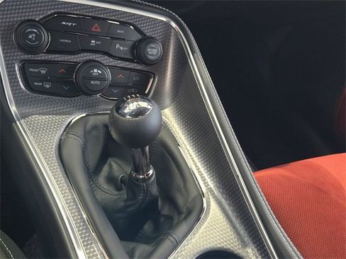 Used 2016 Dodge Challenger SRT Hellcat image 19