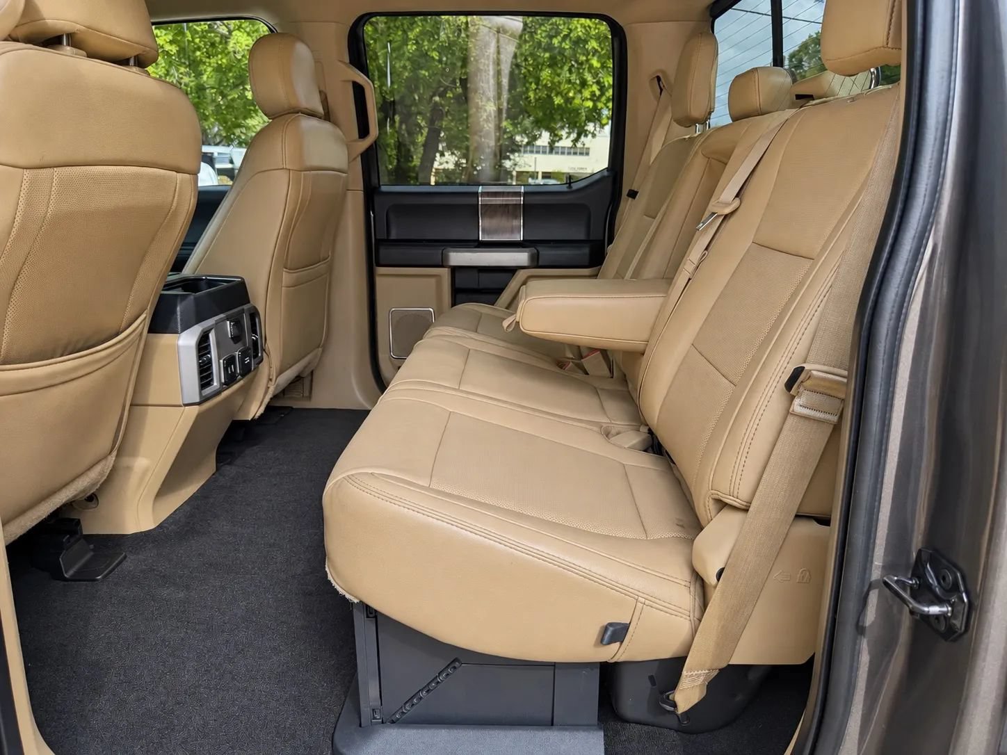 Used 2019 Ford F250 Lariat w/ Lariat Value Package AWD/4WD image 10