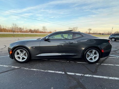 Used 2016 Chevrolet Camaro LT w/ Technology Package image 2