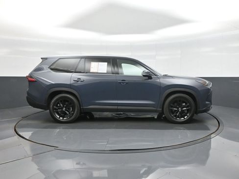 Certified 2025 Toyota Grand Highlander AWD image 8