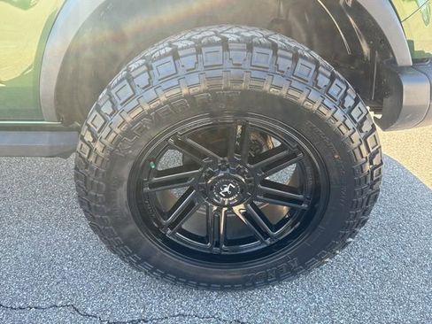Used 2022 Ford Bronco Black Diamond image 12