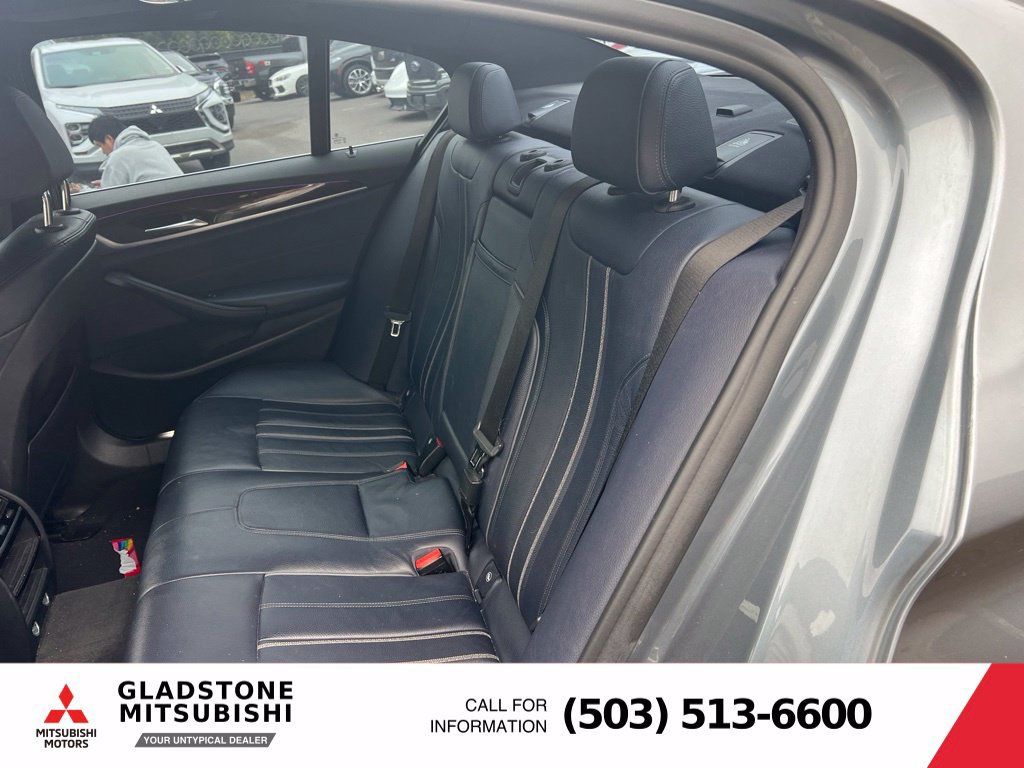 Used 2018 BMW 530e xDrive AWD/4WD image 8