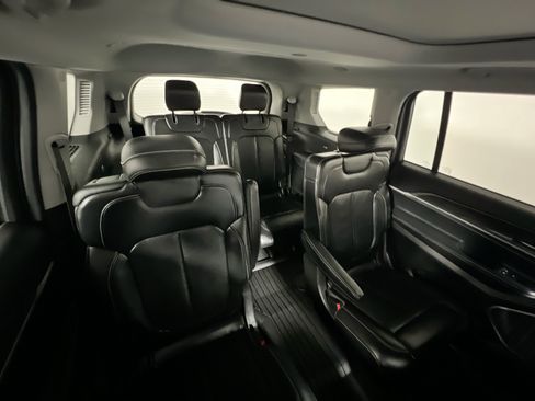 Used 2021 Jeep Grand Cherokee L Limited RWD image 32
