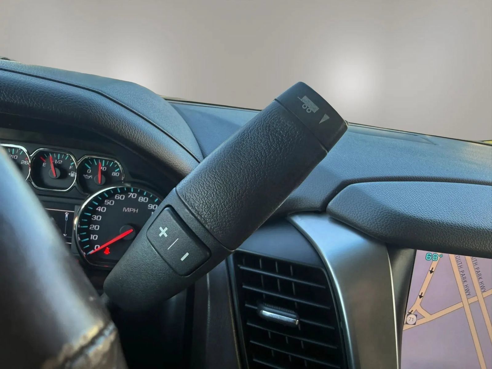 Used 2015 Chevrolet Suburban LTZ AWD/4WD image 25