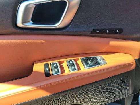 Used 2025 Kia Carnival SX image 20