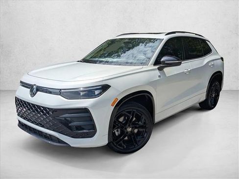 New 2026 Volkswagen Tiguan SE R-Line AWD/4WD image 1