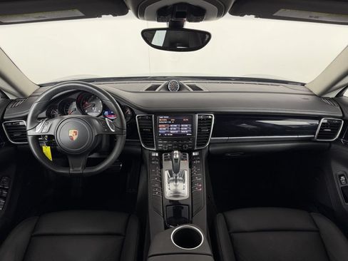 Used 2013 Porsche Panamera 4 Platinum Edition AWD/4WD image 28