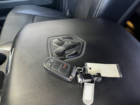 Used 2018 RAM 1500 Laramie w/ Convenience Group AWD/4WD image 34