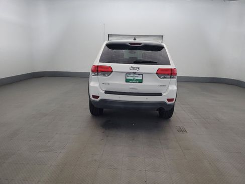 Used 2017 Jeep Grand Cherokee Laredo AWD/4WD image 6