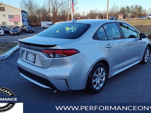 Used 2020 Toyota Corolla LE image 3