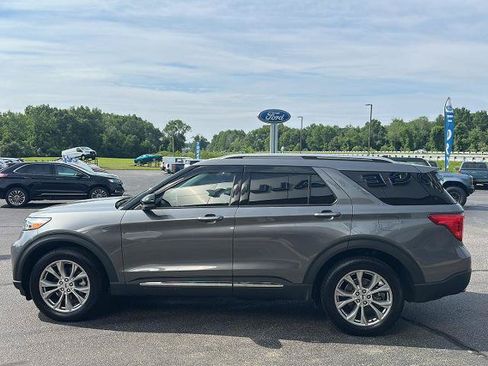 Certified 2022 Ford Explorer Limited w/ Equipment Group 301A AWD/4WD image 4