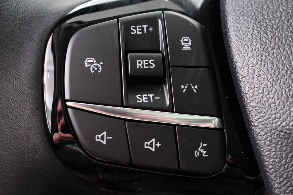 New 2025 Ford Escape SE w/ PHEV Premium Package FWD image 33